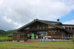 自然学習交流館「ほとりあ」の建物外観