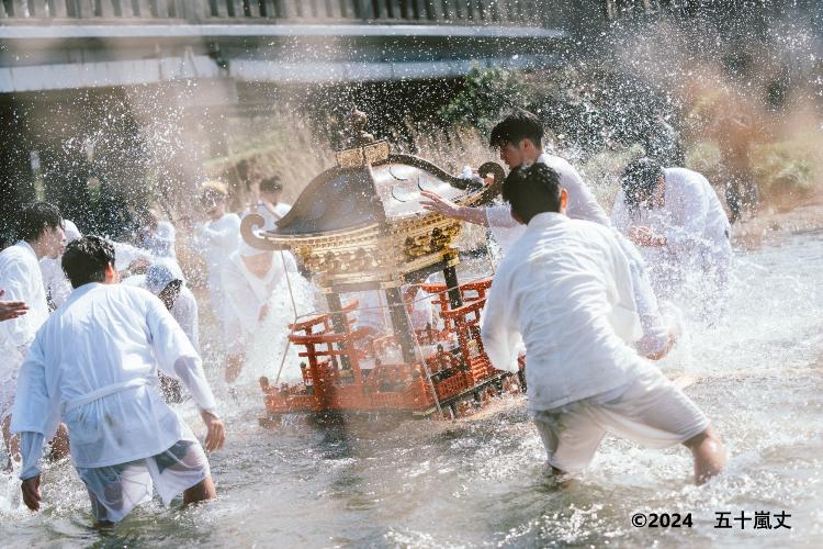 鼠ヶ関神輿流し