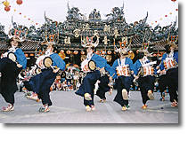 東栄小学校の獅子踊り