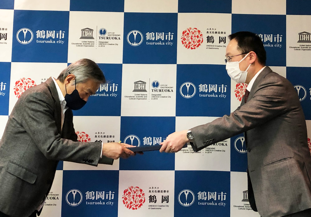 公式ロゴマーク発表・表彰式の様子