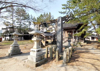 三居稲荷神社